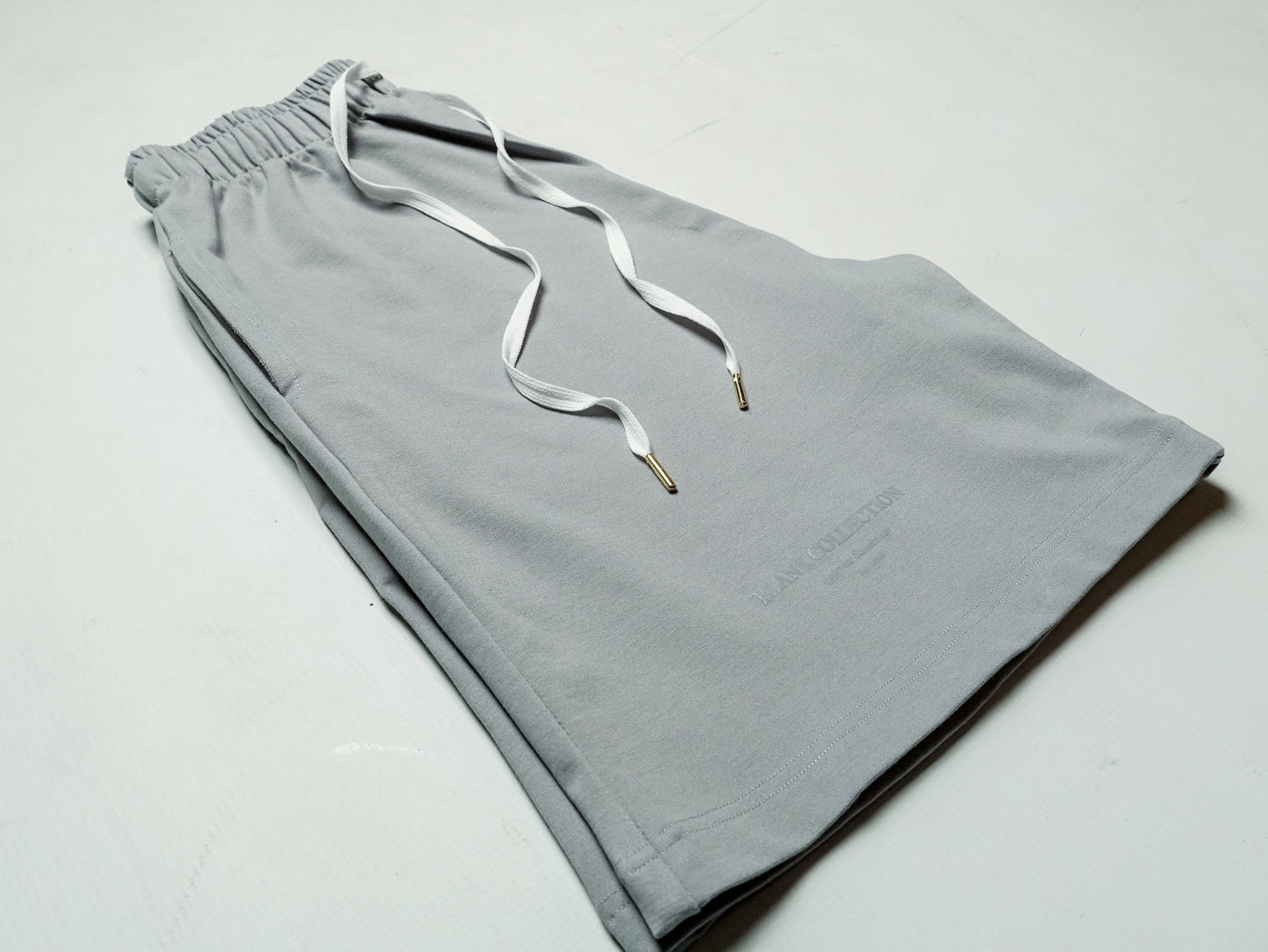 Essential Collection Short