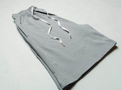 Essential Collection Short